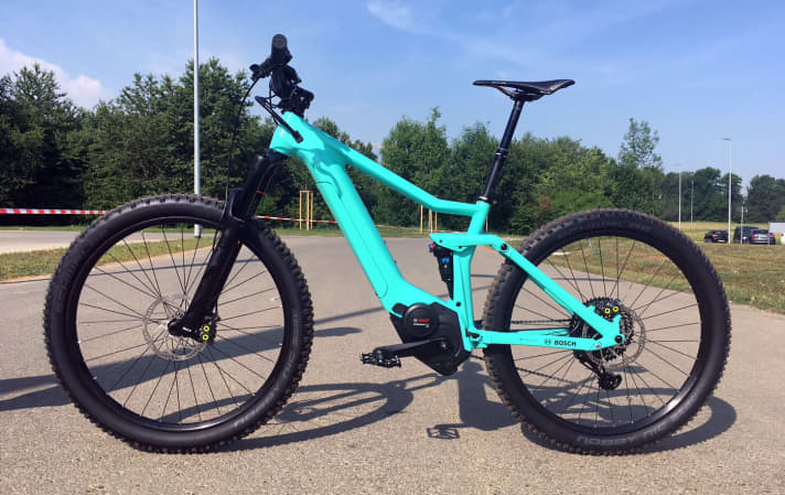   Mehr Freiheiten für Hersteller: Durch den integrierbaren Bosch-Akku dürften die E-Mountainbikes der kommenden Saison um einiges kompakter und hübscher werden. Hier ein Vorgeschmack.