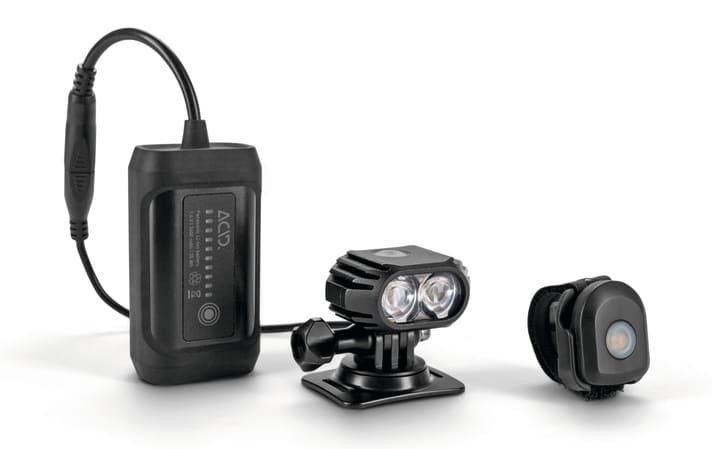 Cube Acid HPA 2000: Die Lampe aus dem Hause Cube ist für ihren Preis extrem gut ausgestattet. Es gibt sogar eine kabellose Fernbedienung