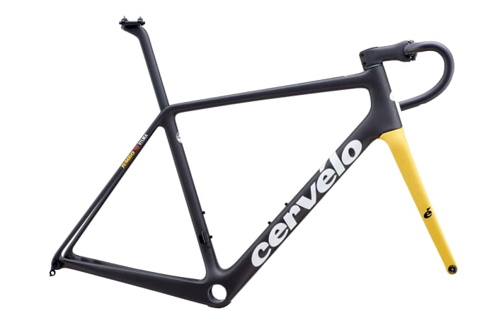   Only available as a frameset: the Jumbo-Visma Team Replica paint finish of the R5.