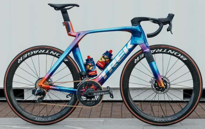 Die auffälligen Designs bei Trek sind nicht nur den World-Tour-Profis vorbehalten. Jeder Hobbysportler kann sich ein Madone (Foto), Émonda, Checkpoint oder Speed Concept individualisieren.