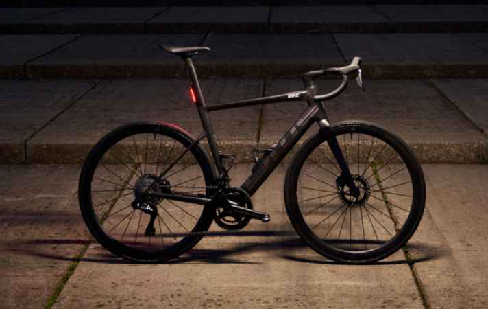 Das Flaggschiff der Modellreihe: Fürs 9,4 Kilo leichte Teammachine 01 AMP One muss man 13.499 Euro hinlegen.