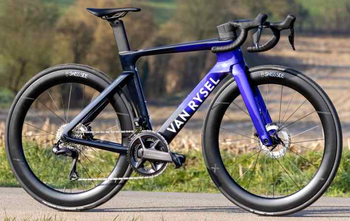 tour/rcr-f-lifestyle-19_1da4e1f615dd40119115373b6bba5437