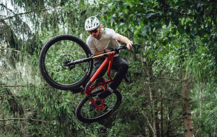 For FOX 36 Factory Grip2 Kashima and Fox Float X Factory Kashima you have to dig deeper into your pockets and get the Root Miller 3 for 3699.