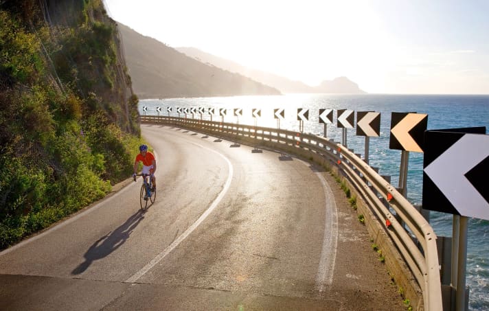  Beautiful, but you should know: In the north of Sicily, it is only flat on the coast