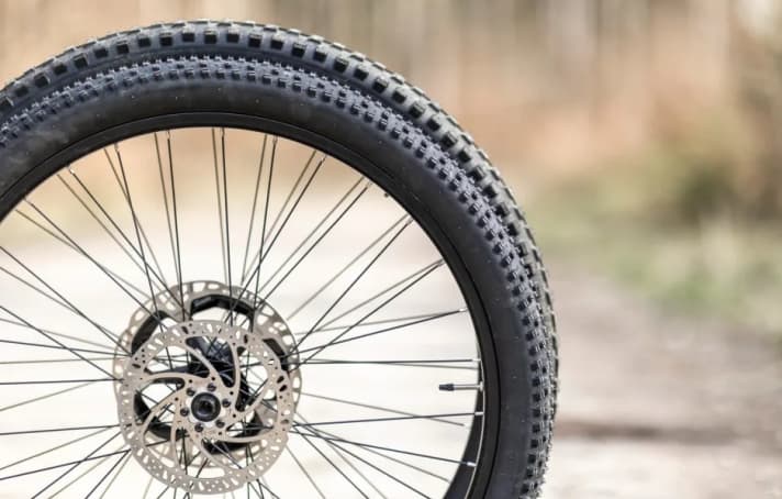Even the wheel size raises the question: small or large?