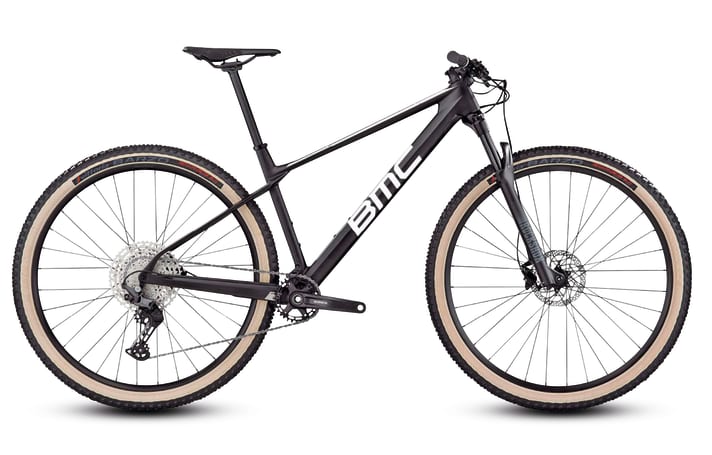 The high-quality carbon frame of the BMC Twostroke 01 Five provides a good basis for upgrading some components at a later date.