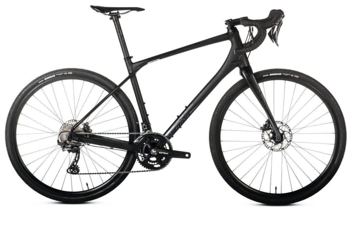 Le Merida Silex illustre bien la position assise plus droite des vélos de gravel par rapport aux vélos de course sur route.