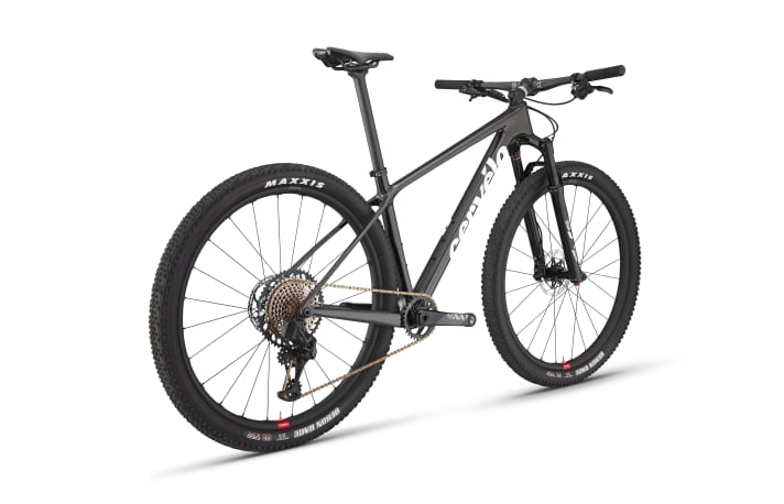 The Cervelo ZHT-5 XX1 AXS costs 9999 euros and will be available from October 2022. 