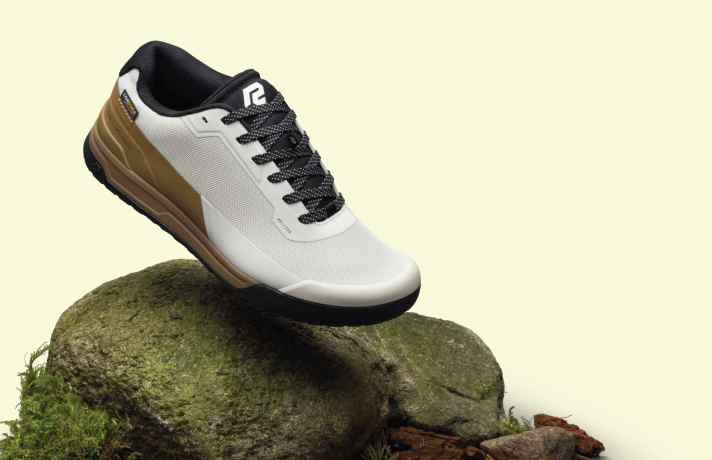 Ride Concepts Hellion: The basic model with classic lacing is available for 180 euros. Special attention has been paid to protecting the inner ankle.