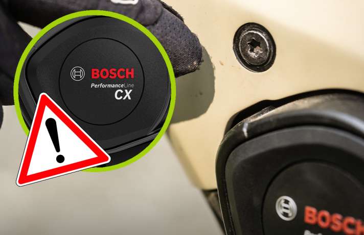 Wichtig zu wissen: Etwas Spiel an der Motoraufhängung ist kein Problem – bei der „schwimmenden“ Aufhängung des Motors ist es sogar gewollt. In einigen Fällen kann sich das Spiel jedoch verschlimmern, beim Fahren spürbar werden oder störende Geräusche verursachen. Dann besteht Handlungsbedarf.