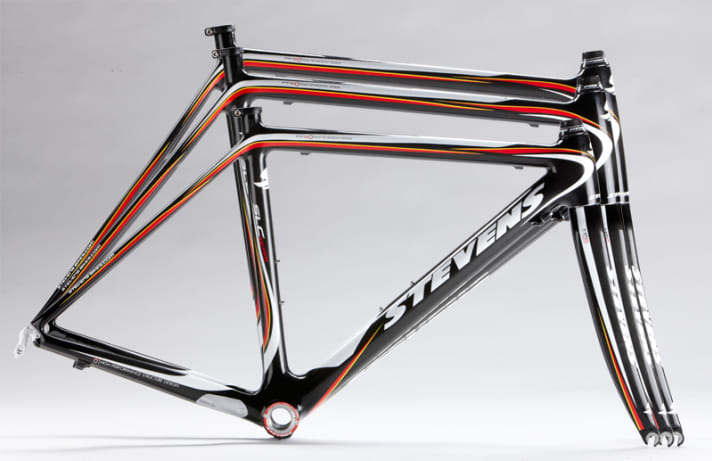   One model, three sizes: Here you can see very clearly that most road bike frames grow in height rather than length with increasing size. 