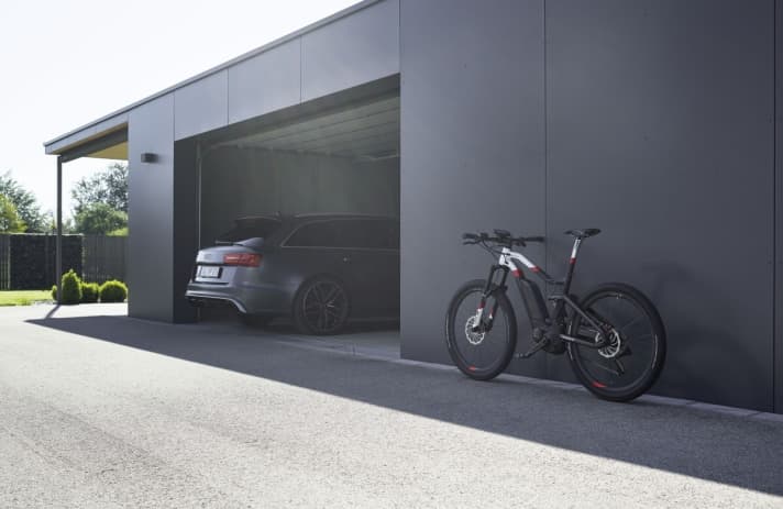   Das Audi e-tron dürfte man in freier Wildbahn seltener sehen als den Power-Kombi RS6.