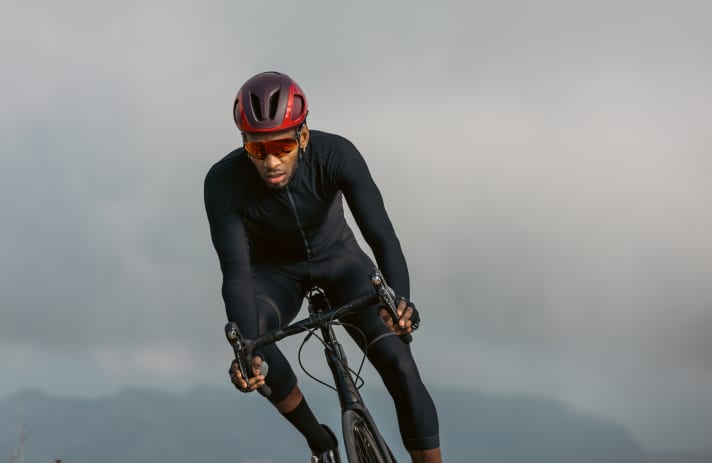 Der Aero-Rennradhelm Vento mit dem neuen Rotationssystem Kineticore von Lazer