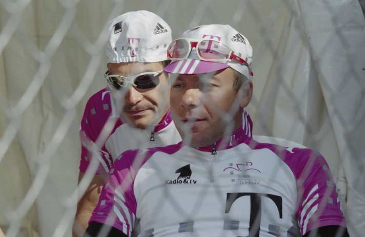 Giovanni Lombardi was the sprint helper in Erik Zabel's team. He later took care of Peter Sagan as manager.