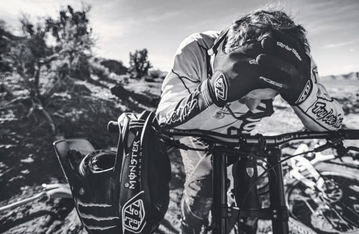 "You should never ignore fear, you should analyse it," says expert Hanke. Here, professional freerider Tom van Steenbergen is trying to conquer his fears.