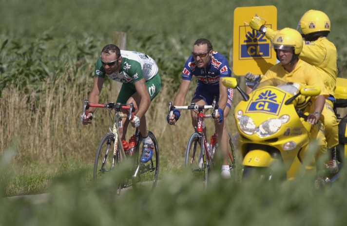 Anthony Morin lors d'une tentative d'échappée lors de la 7ème étape du Tour de France 2002.