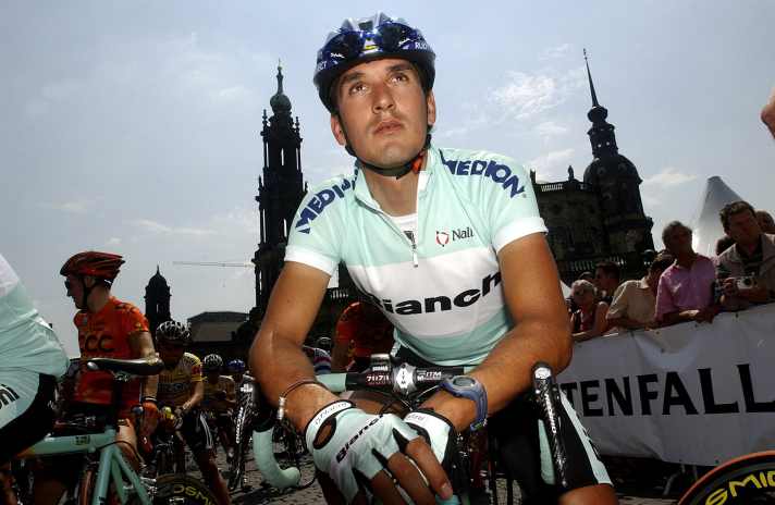 Angel Luis Casero a connu son plus grand succès en remportant le classement général de la Vuelta a Espana 2001.