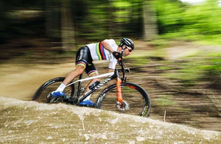   A special descent was dedicated to the marathon hero in the MTB Park Lienz. Even racing bike world star Peter Sagan came to the opening of the Alban Lakata Trail.