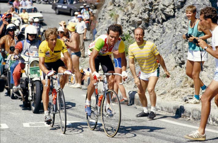 Traurige Premiere: Der Tour-Erfolg von Greg LeMond (links) 1986 gegen Bernard Hinault ist gleichbedeutend mit dem letzten Erfolg eines französischen Fahrradherstellers. Das KG 86 von Look war das erste Siegerrad mit Carbonrahmen