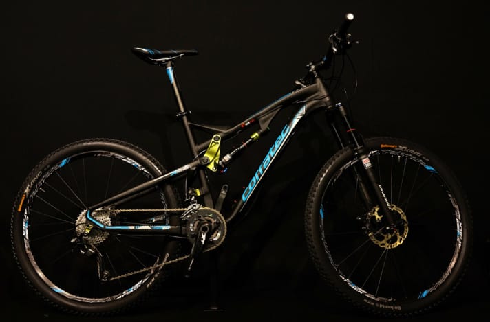   Corratec Inside Link 10 Hz X: Die Top-Version mit XT-Gruppe, Rock Shock Revelation Gabel, 650B-Laufrädern von Zzyzx und Rock Shox Monarch-Dämpfer soll 3799 Euro kosten.