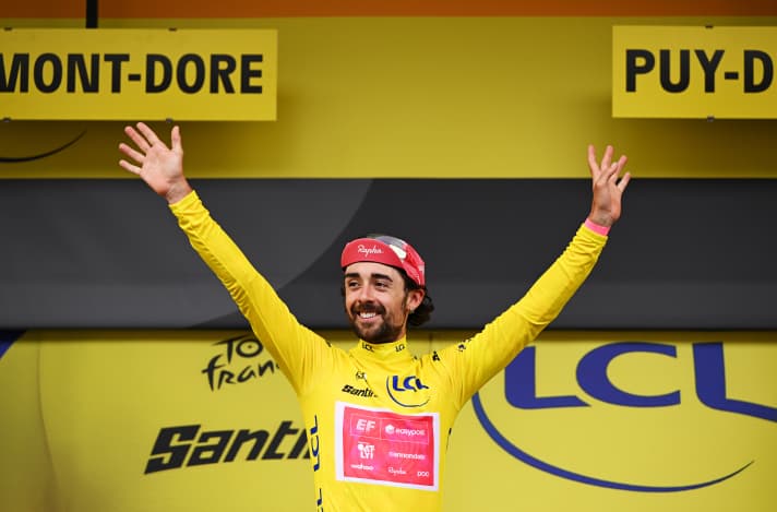Le porteur du maillot jaune est sympathique : Ben Healy a conquis le cœur de ses fans et de ses collègues.