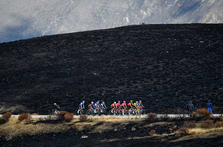 La 17e étape du Tour d'Espagne 2025 a laissé une impression durable à de nombreux fans de cyclisme - des paysages brûlés où que l'on regarde. L'environnement a de plus en plus d'influence sur la conception des grands tours