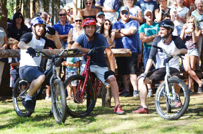   Trial Park Osttirol: Danny MacAskill visited his team colleague Fatio Wibmer for the opening with his Drop and Roll crew