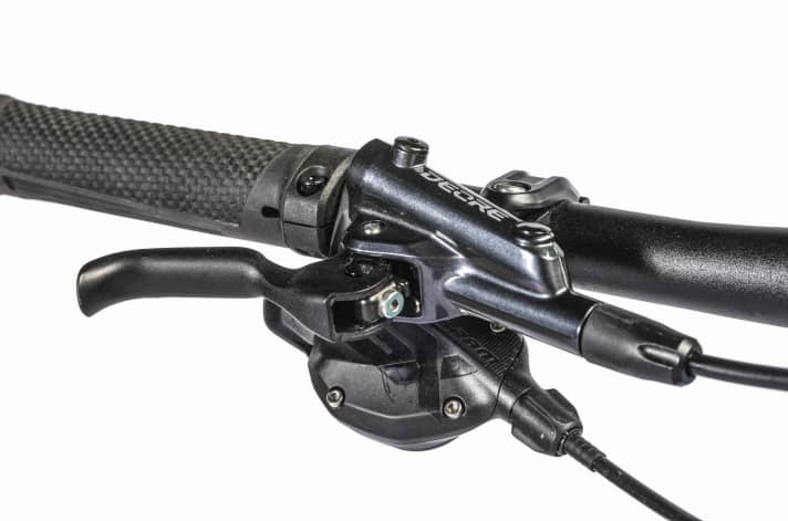 Die Shimano-Deore-Bremsen stechen positiv aus der eher günstigen Ausstattung heraus.