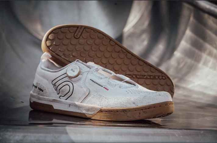 Klassiker: Der Five Ten Freerider Pro.