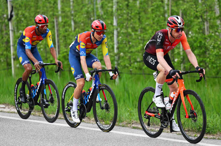 Lennard Kämna at the Tour of the Alps 2025