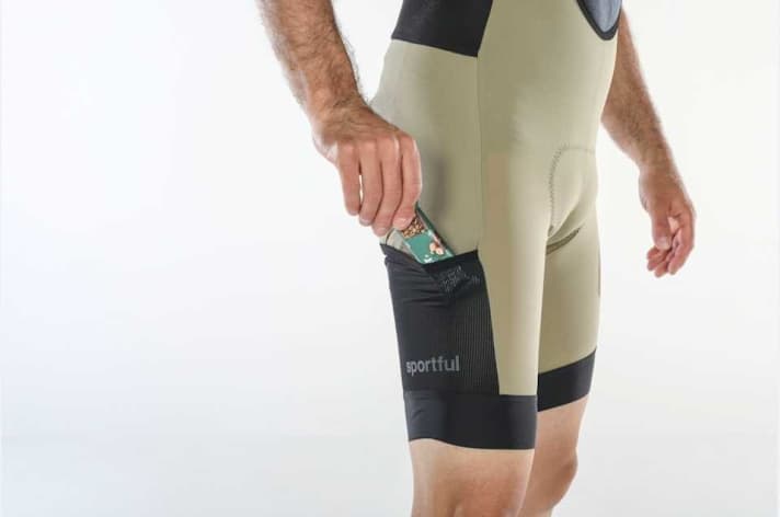 The Sportful Supergiara 2 with extra pockets