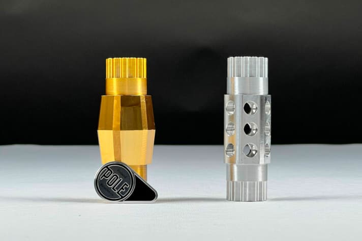 Thanks to the different rear suspension axles, the flex in the rear suspension can be precisely adjusted.