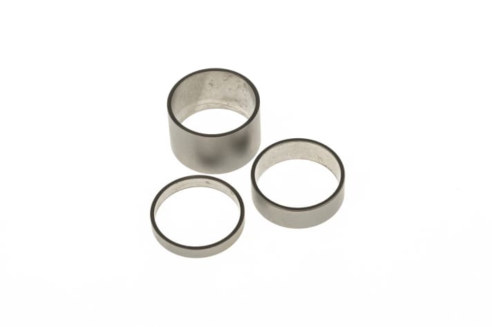   Spacer: Stecken zu viele unterm Vorbau, wird das Steuern indirekt und stelzig.