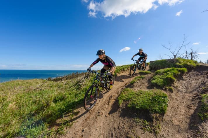 Da geht was an der dänischen Küste! Und wenn es doch mal crasht, ist der Sand auch besser als alpines Geröll.
