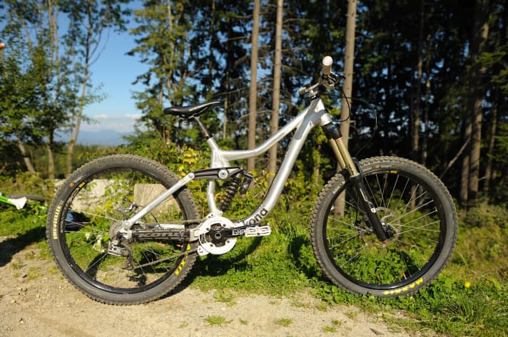 Kona Entourage DLX BIKE