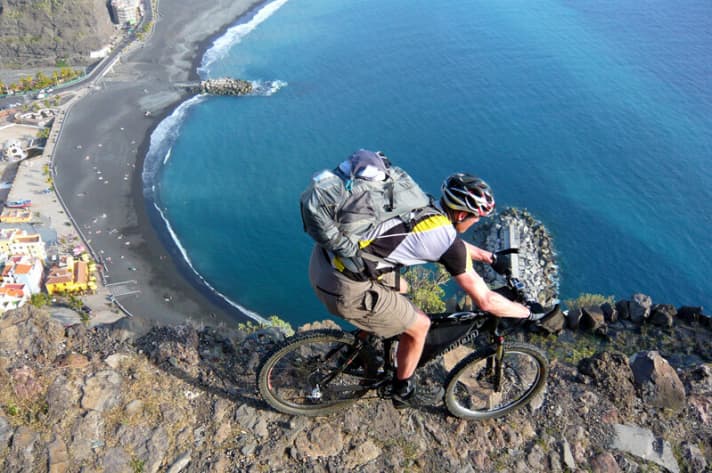   Five hours by plane to Gomera, five months back by bike...