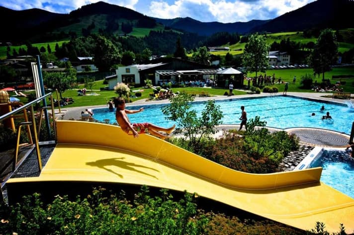   Airtime here too: Swimming fun instead of heat frustration
