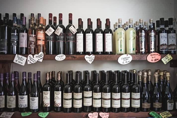   Kleine Insel, aber eigener Weinanbau. Elbas Tropfen sollte man probieren