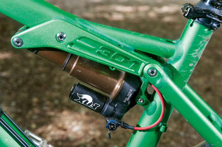  Gets more out of the suspension: The Fox Float X replaces the Fox Float.