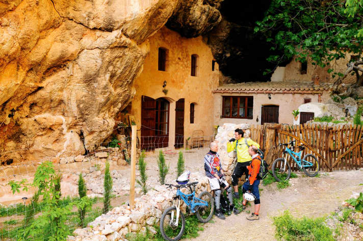   Accommodation in a finca or holiday flat