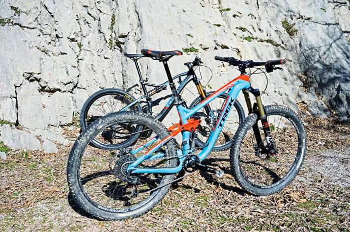   The Trek Remedy 9 from 2015 costs less than 3000 euros second-hand. Is it a better choice than a new 2016 bike?