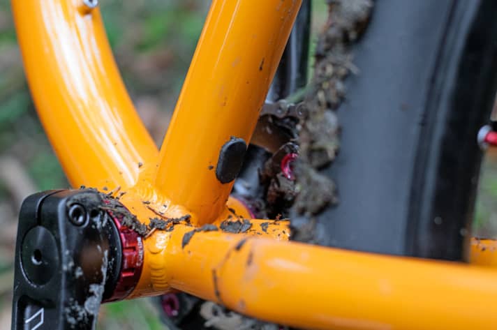 Vpace Max275: The frame is prepared for telescopic supports with internally routed cable.