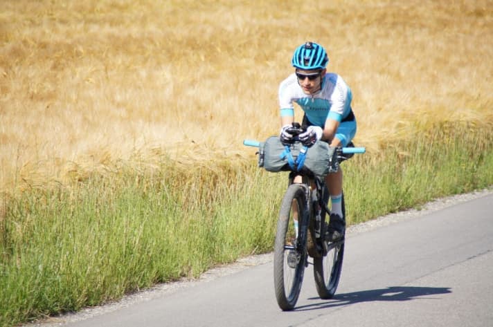   Jochen Böhringer was on his own at the Hope 1000. Concentrating on his own strengths, reflecting on what he had already achieved and the support of his fans on the course or via the internet enabled the 41-year-old to achieve almost inhuman feats.