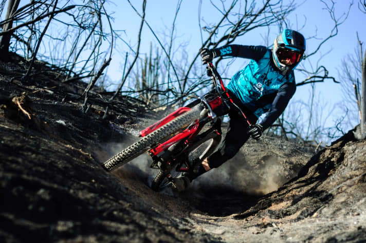   The goggles have a firm and secure hold on the descent.