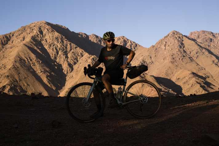 Hoja! Probably means something like that in Swedish: Cycling for fun and pleasure.