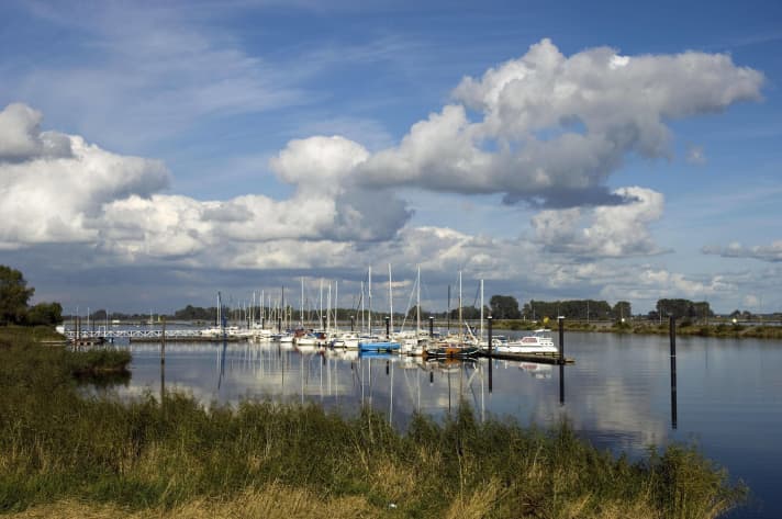 The Elsfleth marina was built at the end of the 1970s and is now used by the "Weserstrand" sailing club.