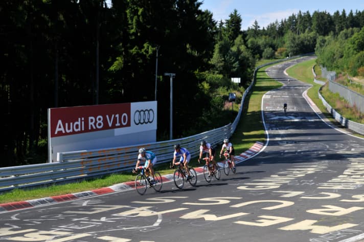   Auf und nieder, immer wieder: 33 Links- und 40 Rechtskurven, rund 500 Höhenmeter pro Runde 