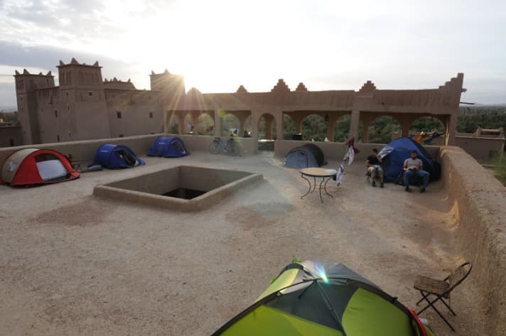   A nice exception: twice the mud roof of a Berber castle became a camp for the cyclists 