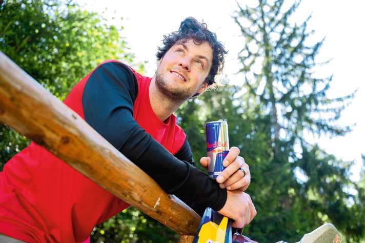 Old but gold: Matt Jones liebt kreative Stunts. Bekommen wir von dem Youtube-Star 2026 ein Banger-Video zu sehen?