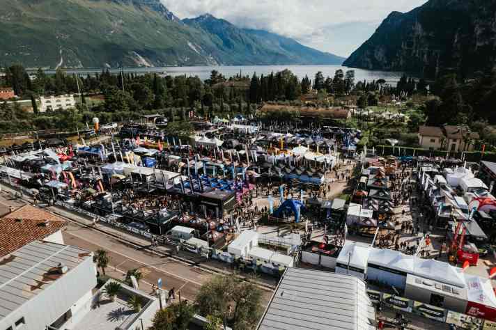 Über 200 Aussteller sind jedes Jahr auf dem Expo-Gelände mit genug Material zum Testen.